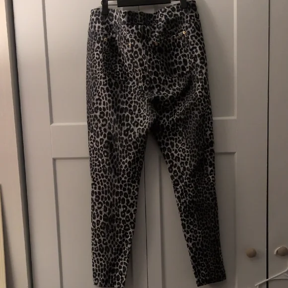 Michael Kors Black and Gray Patterned Pants - Picture 8 of 8